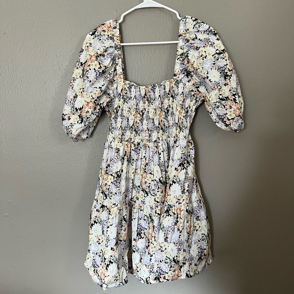 SNDYS. Floral Print Mini Puff Sleeve Dress Size XL smocked top casual short - Picture 6 of 7